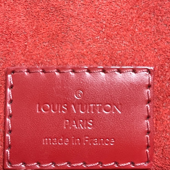 Louis Vuitton
Damier Caissa Clutch ❌Sold❌Sold❌ - Picture 8 of 9